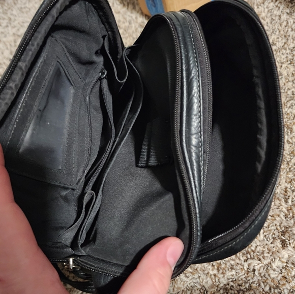 Leather backpack, multiple pockets - Picture 12 of 15
